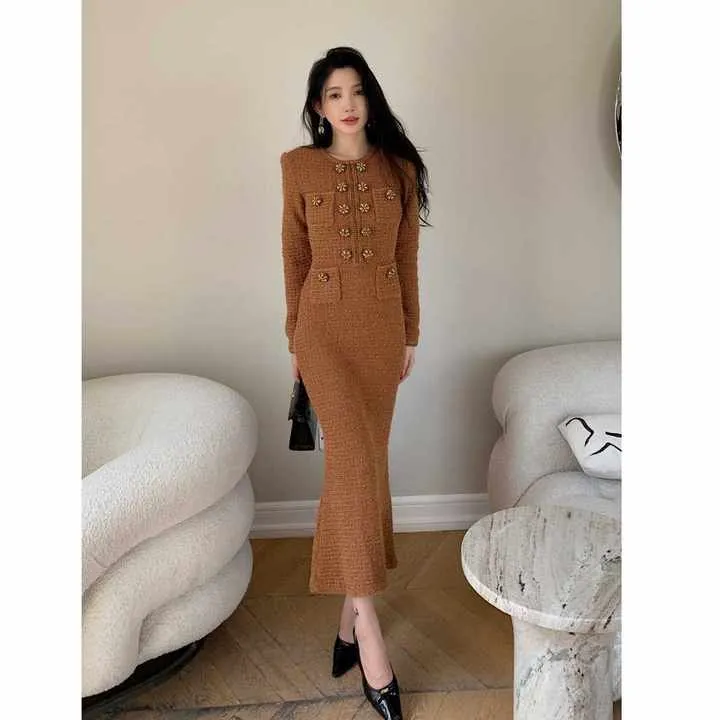 فستان نسائي - Women's dress