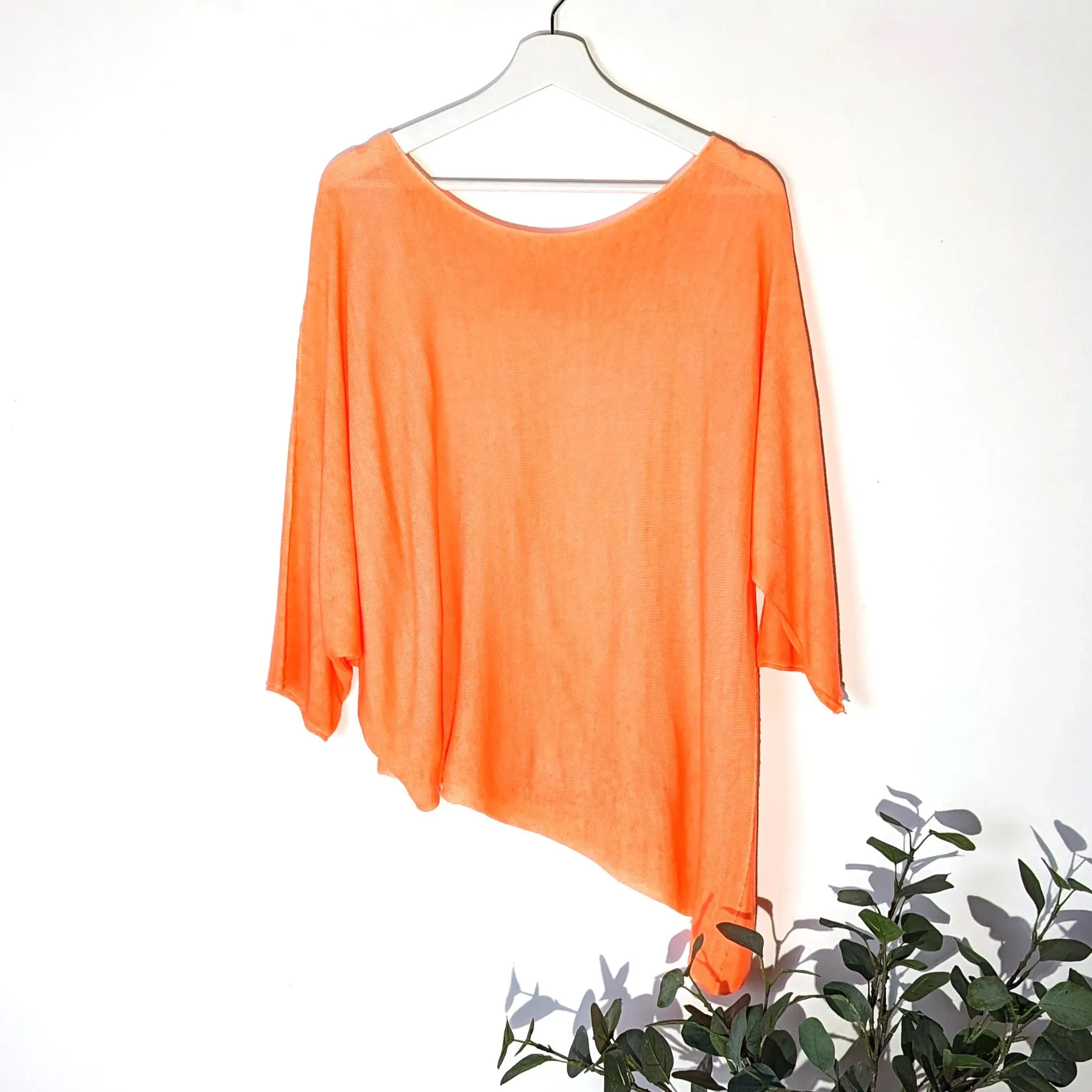 Fine knit relaxed asymmetric jumper (S-M)