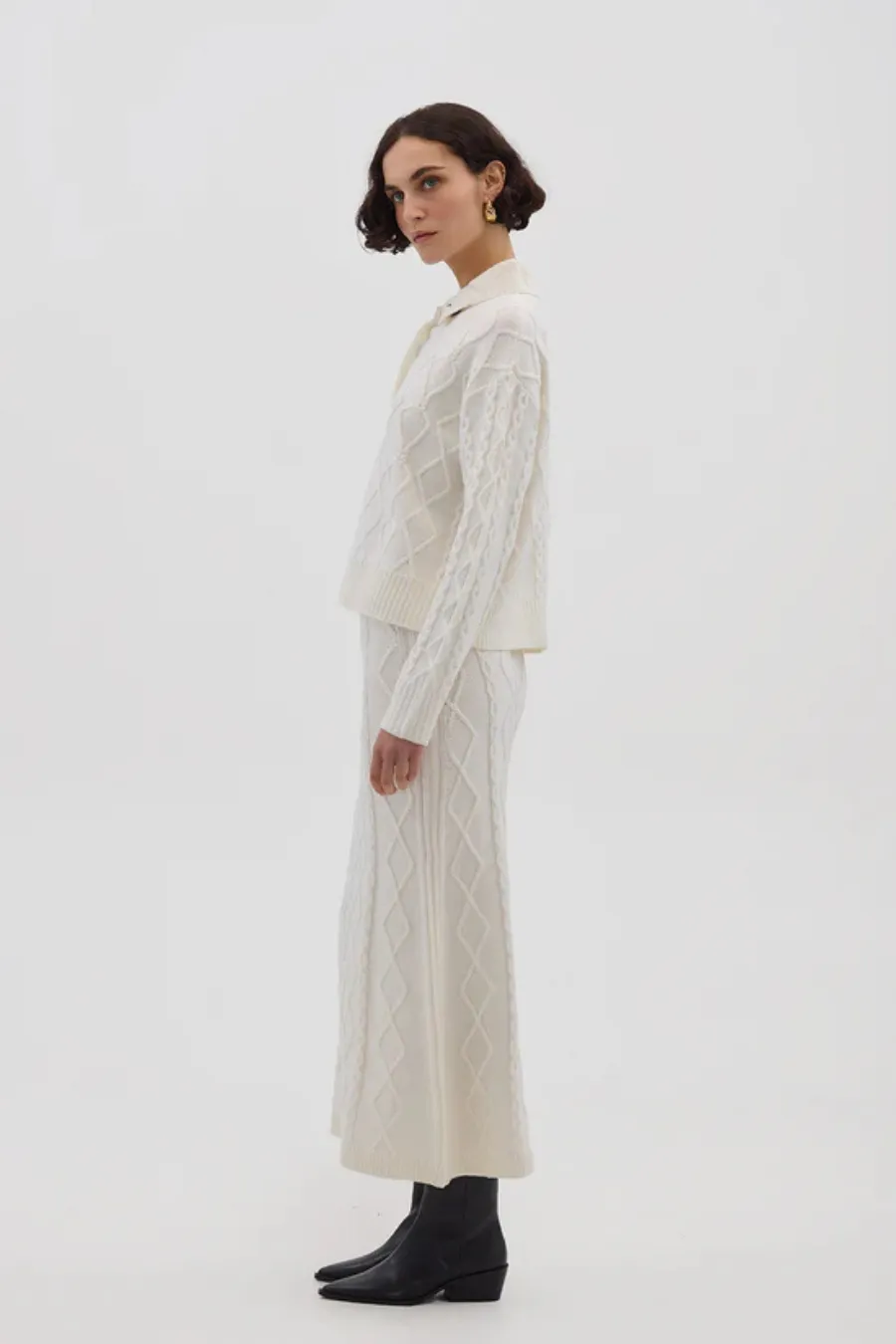 Heart Cable Button Neck Cream