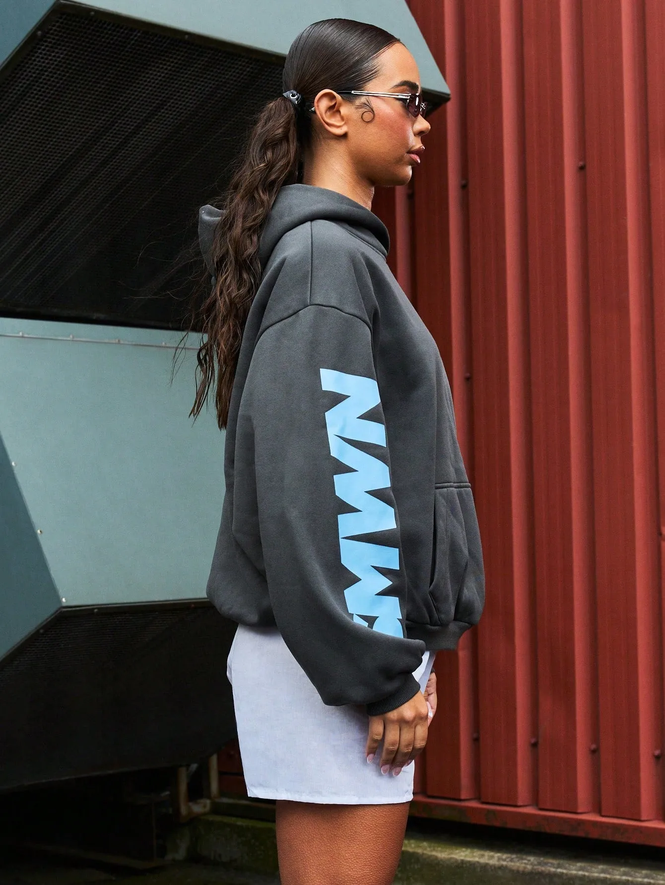 SUMWON WOMEN Graphic Print Long Sleeves Hoodie Sweatshirt With Kangaroo Pocket