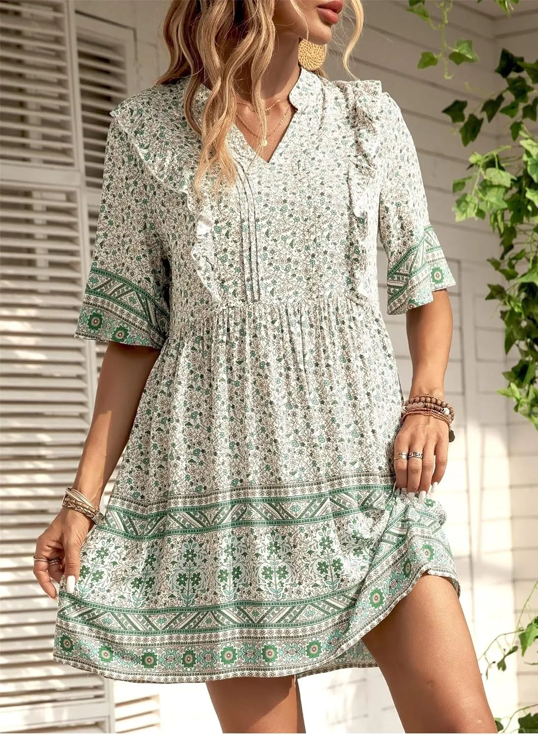 Trendy Summer Dresses Womens Elegant Short Sleeve V Neck Floral Mini Dresses Casual Flowy Beach Vacation Dresses Cute