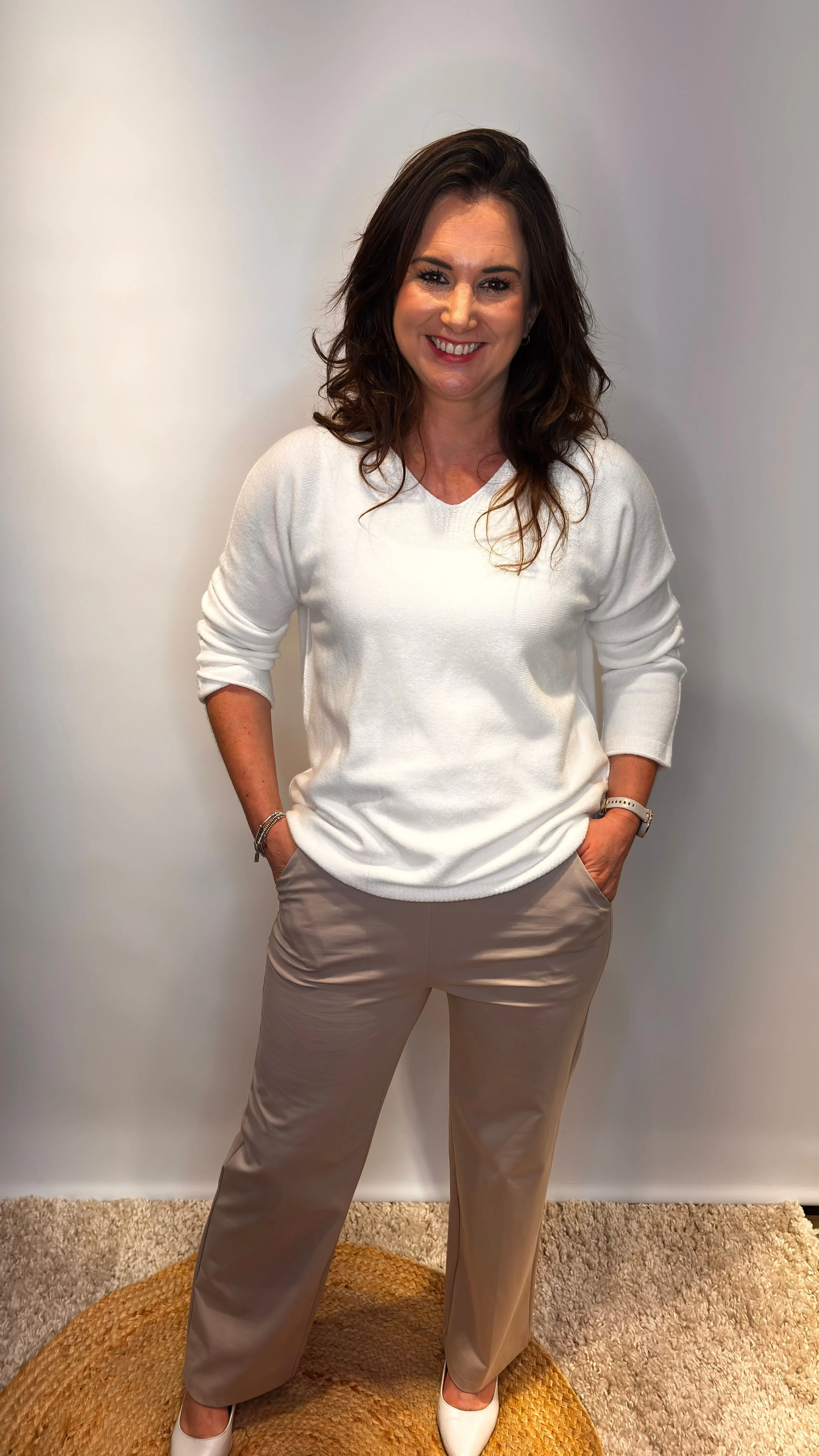 V-Neck Knit - Cream