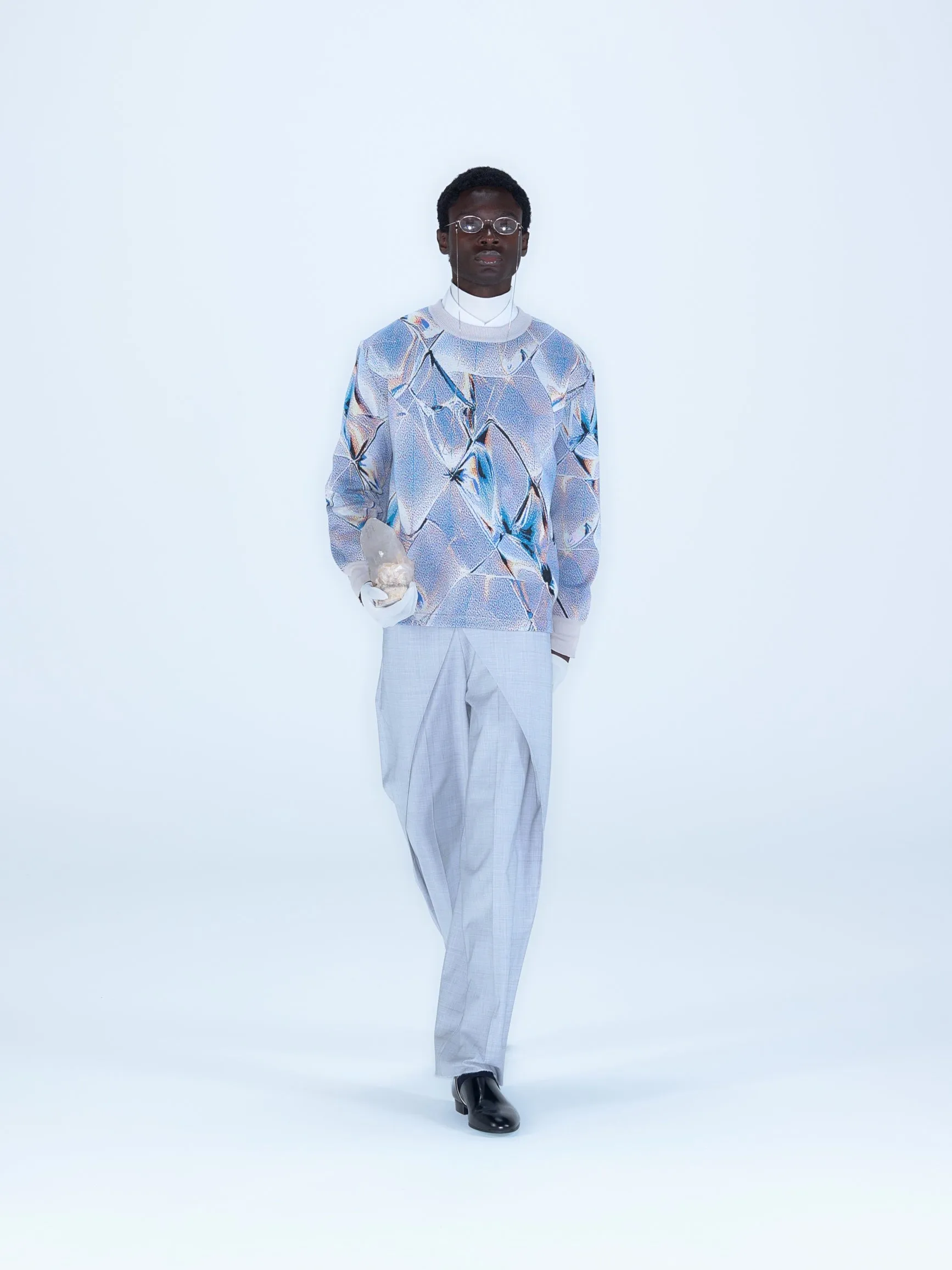 Winker Knit Sweater / light